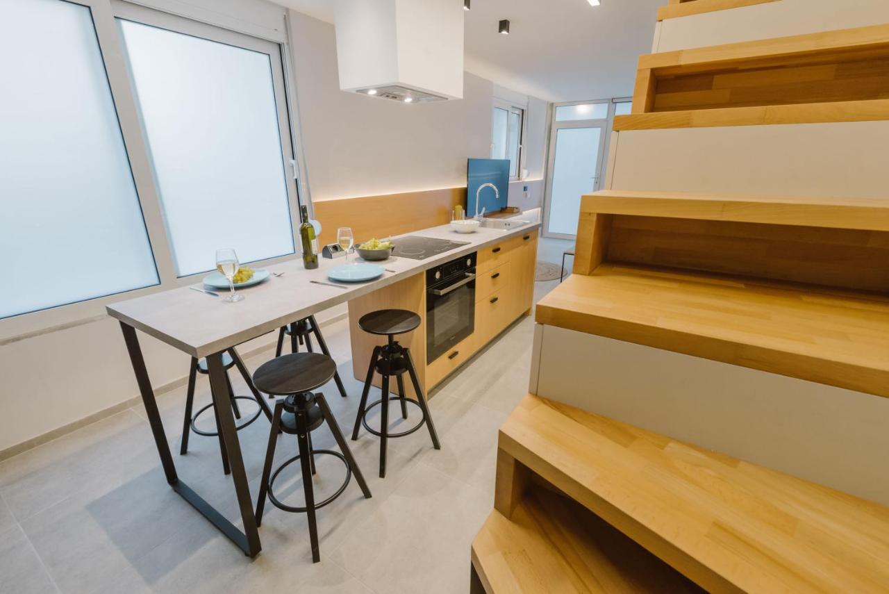Manolis Loft Apartment, Rhodes Town *